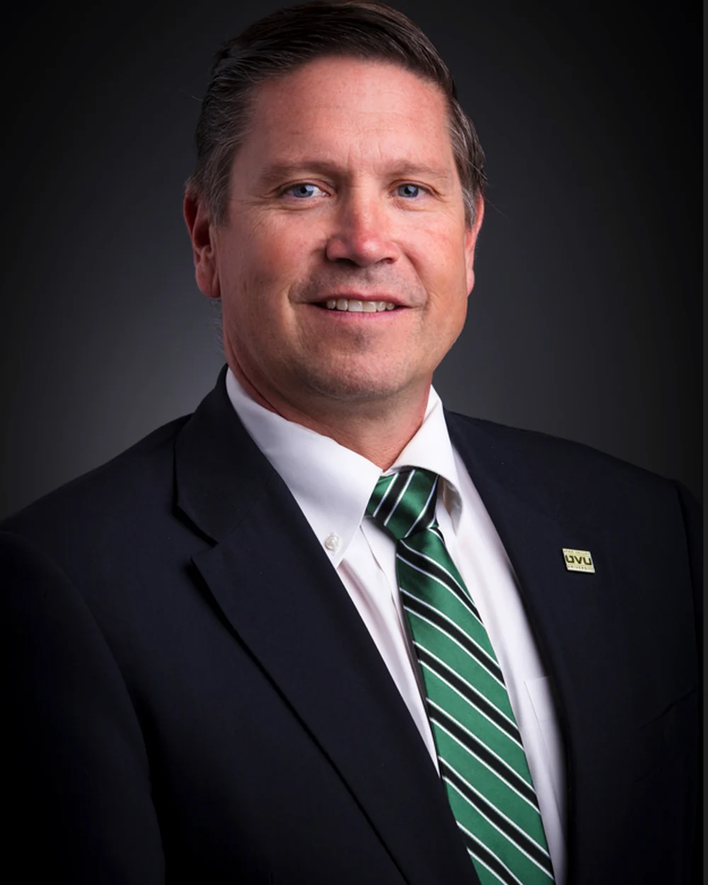Val Peterson headshot